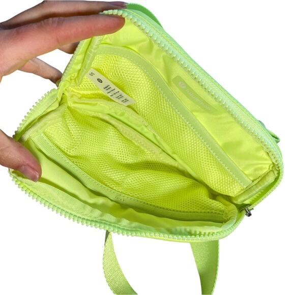 New Lululemon Everywhere Belt Bag 1L Fanny Pack Crossbody Adjustable Neo Mint - Picture 11 of 11